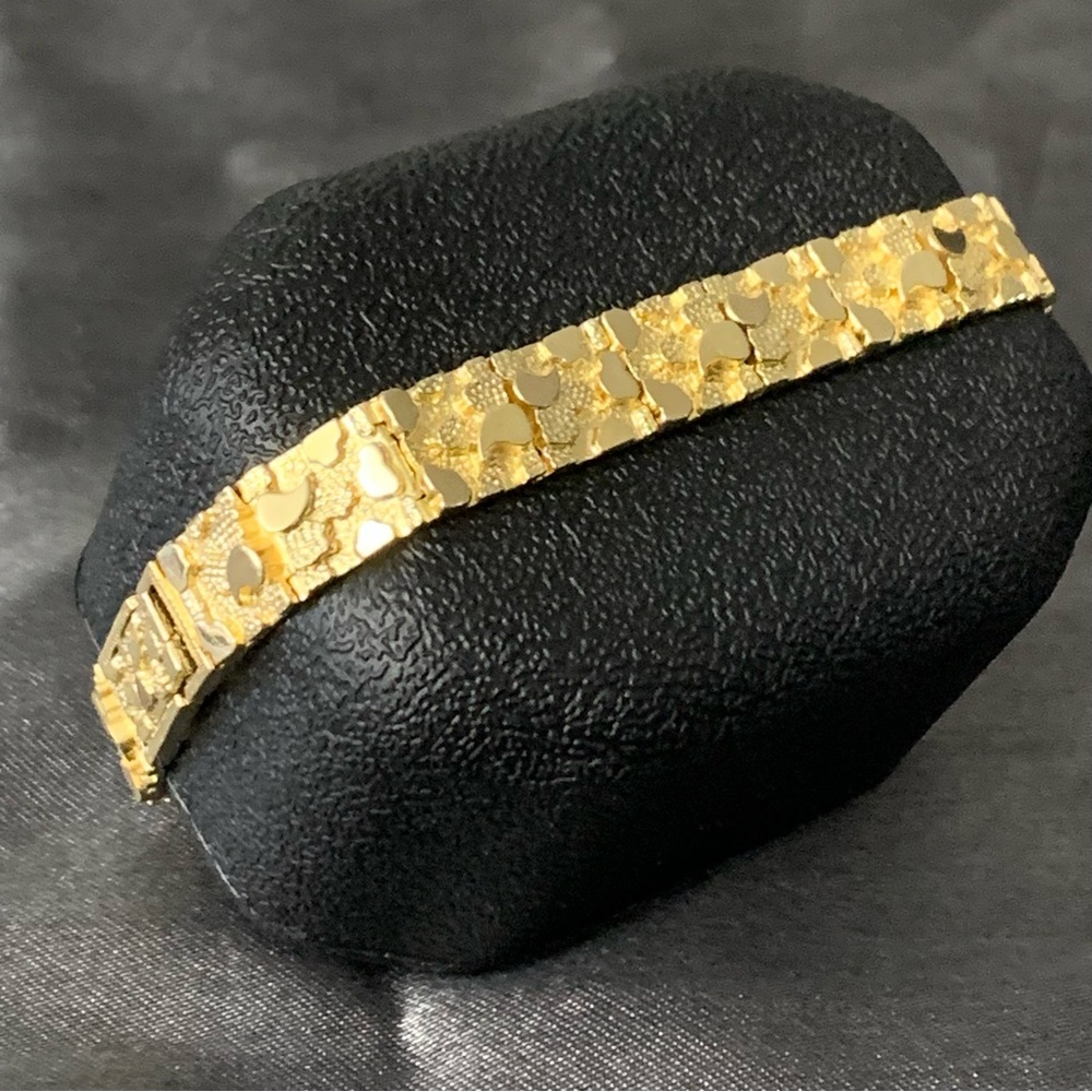 14k Gold Large nugget bracelet
